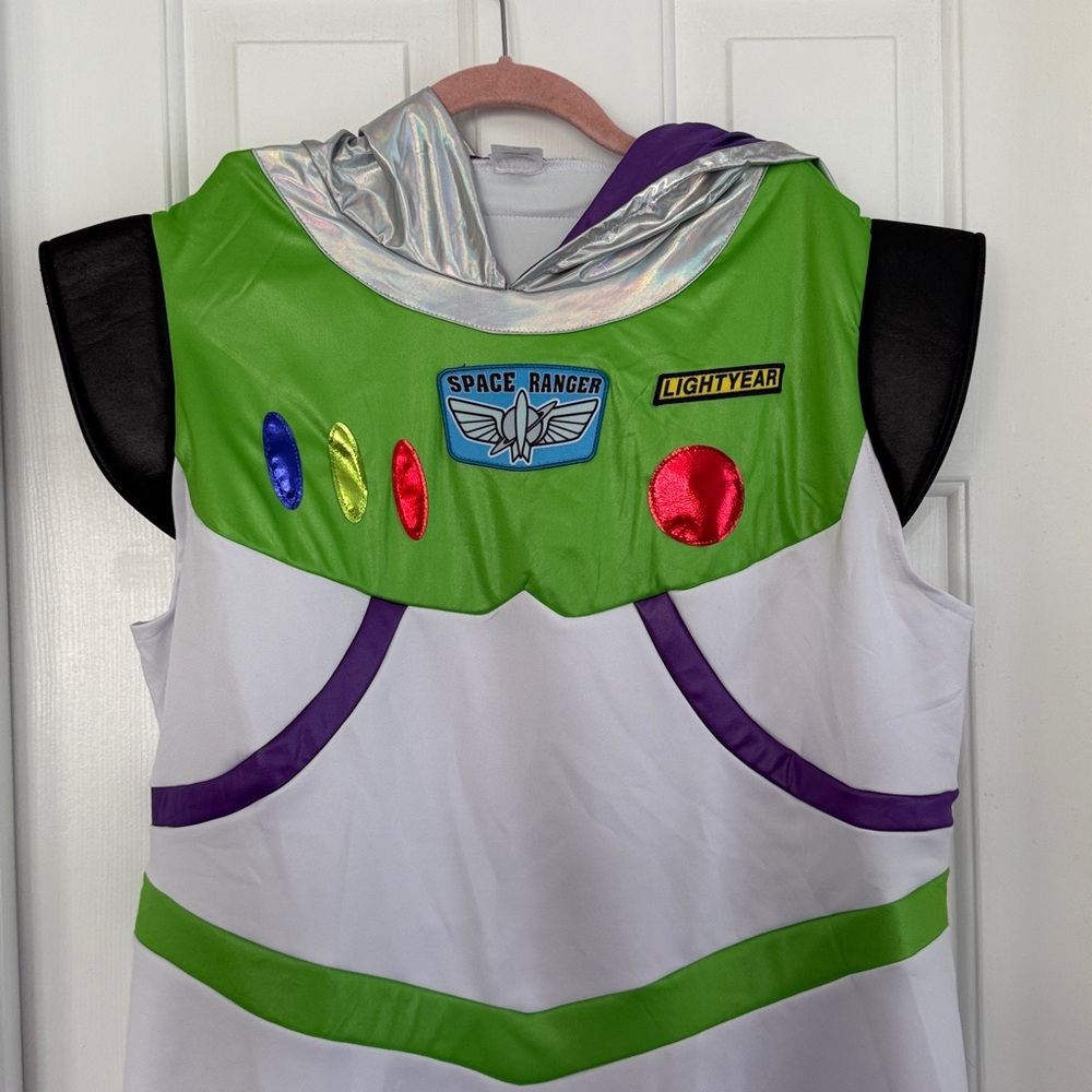 Spirit Halloween Toy Story Adult Buzz Lightyear costume - Picture 4 of 10